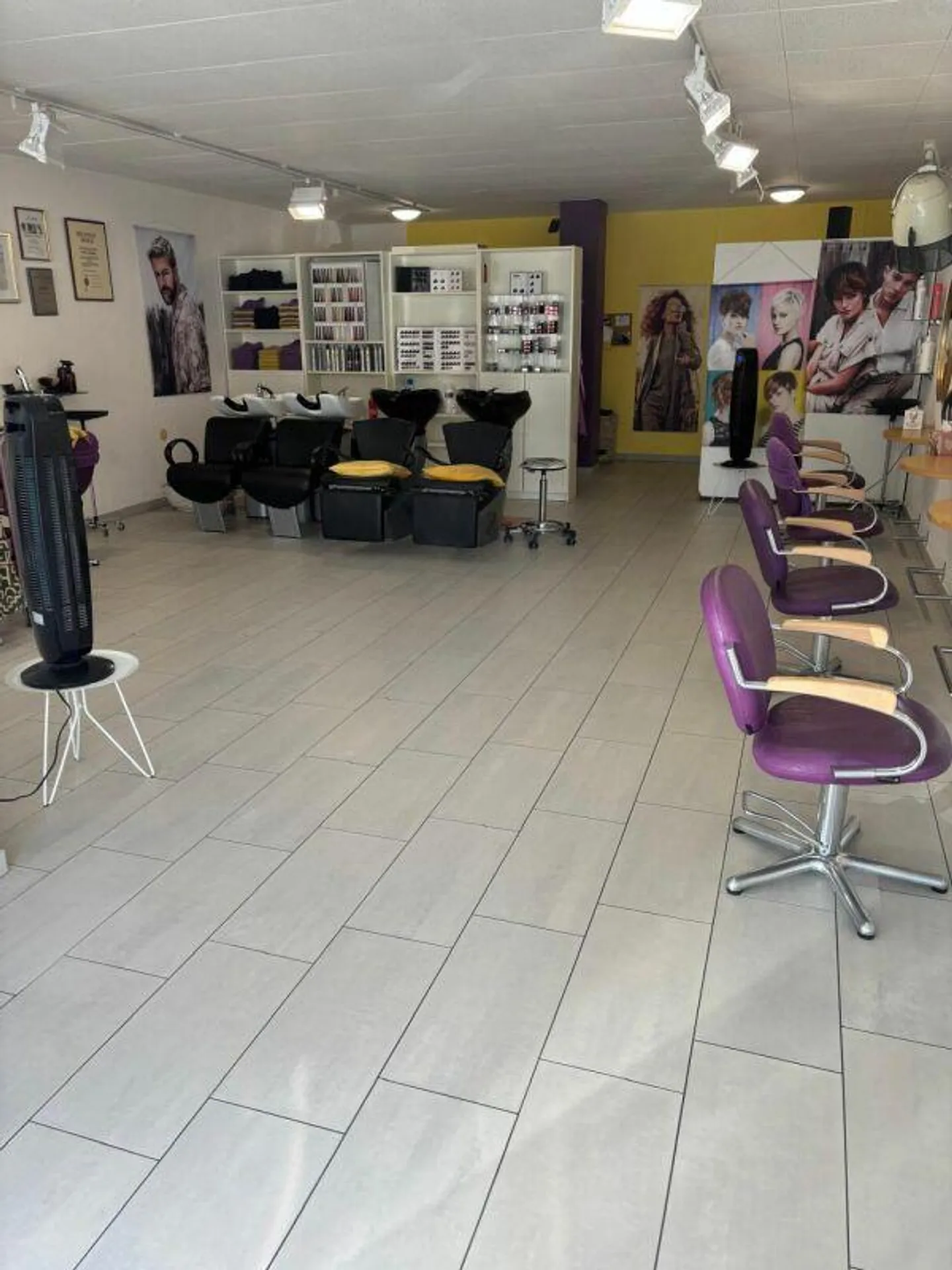 Spazio commerciale di 74 m2 a Dübendorf limitato fino al 30 giugno 2028 - Foto 2 di 6