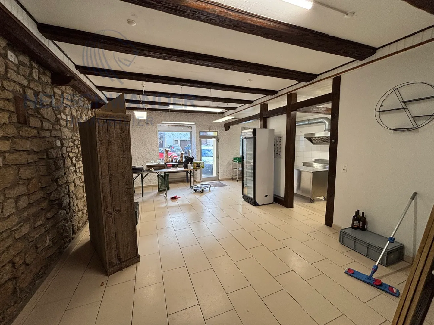 Incantevole e spaziosa nel cuore del villaggio - Foto 4 di 13