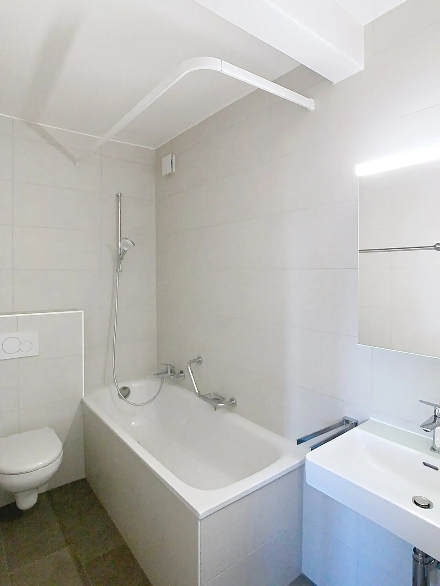 Charmante Unterkunft sehr gut gelegen und komplett renoviert - Foto 7 von 11