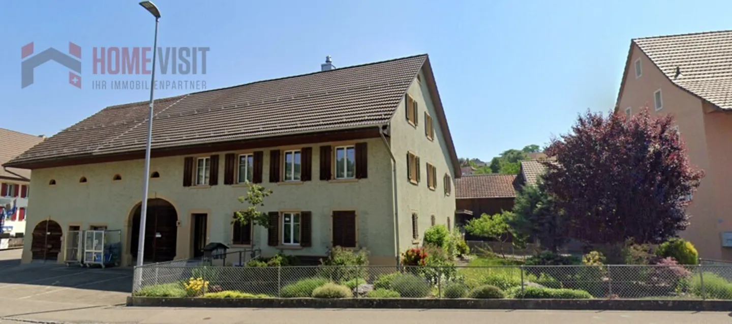 Fattoria ad alto rendimento nel centro del villaggio con potenziale di sviluppo - Foto 1 di 6