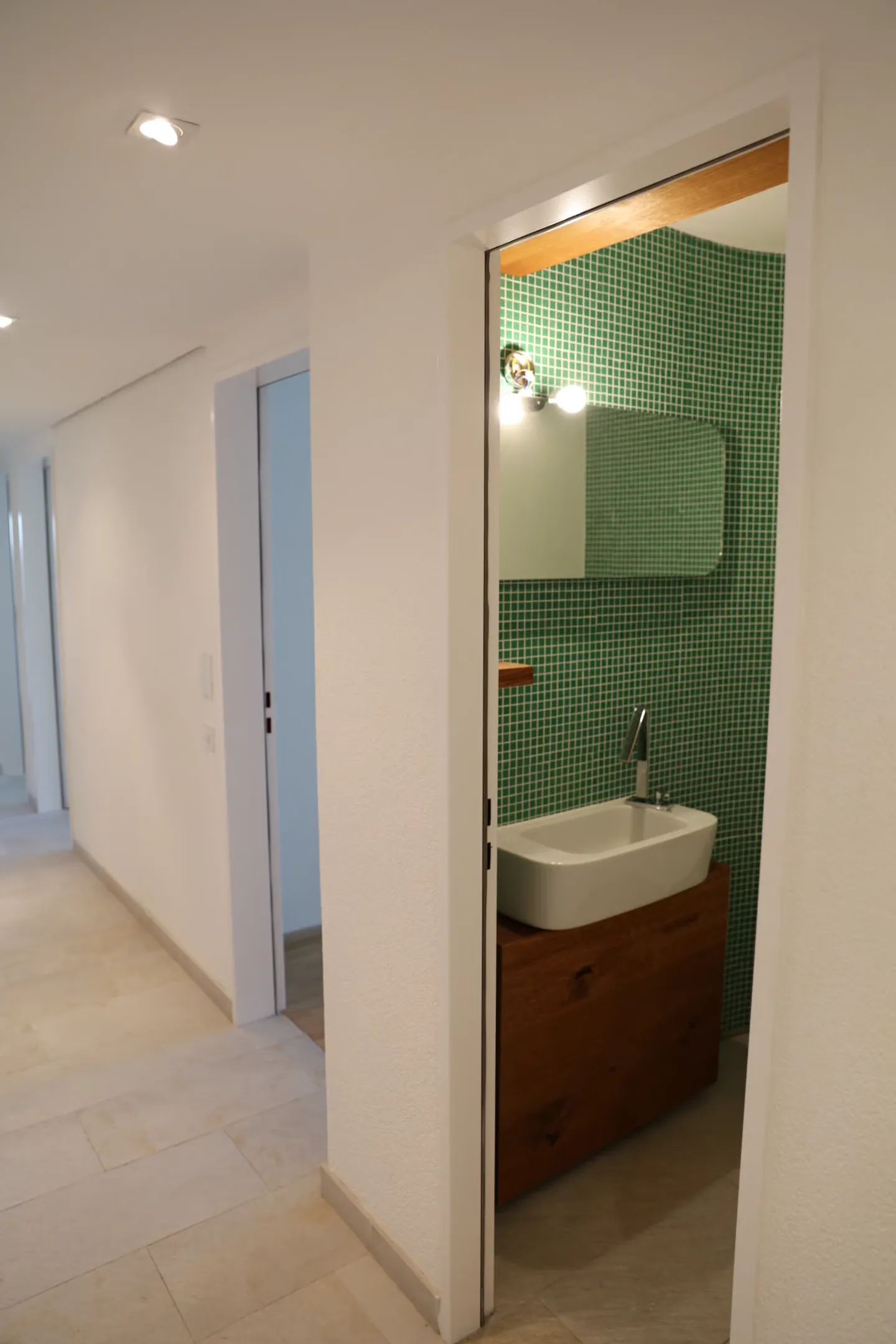 Appartement moderne au rez-de-chaussée avec grand patio - Photo 8 sur 13