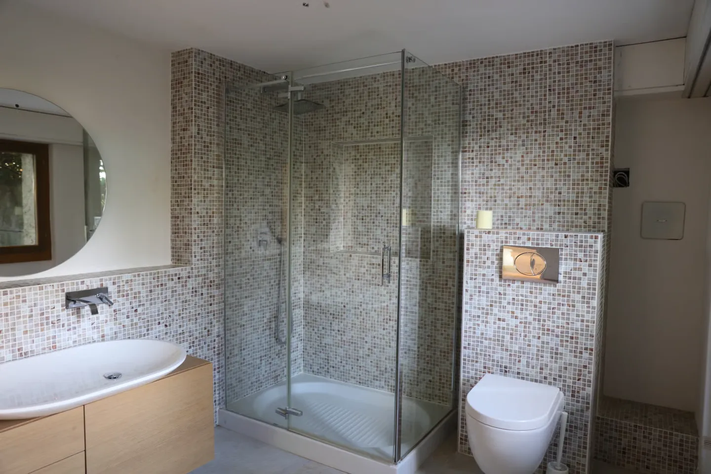 Appartement moderne au rez-de-chaussée avec grand patio - Photo 6 sur 13