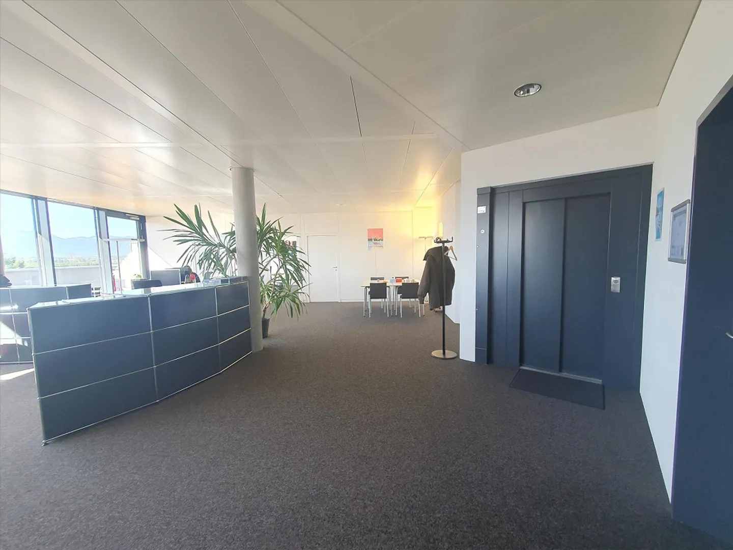 Wunderschöne Bürofläche von 194 m2 mit Terrasse - Foto 2 von 12