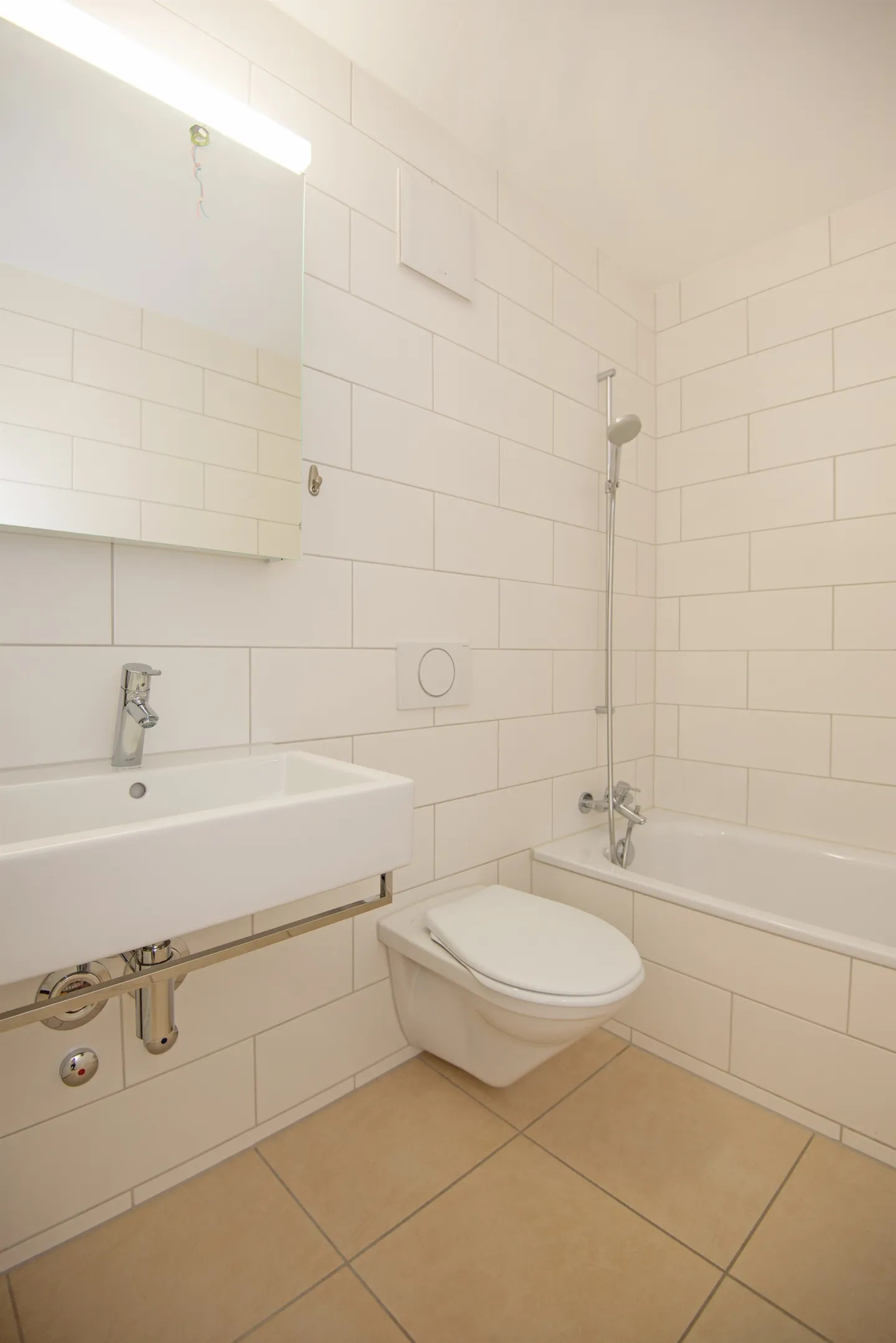 Situato in posizione centrale ma comunque nel verde - Foto 5 di 6