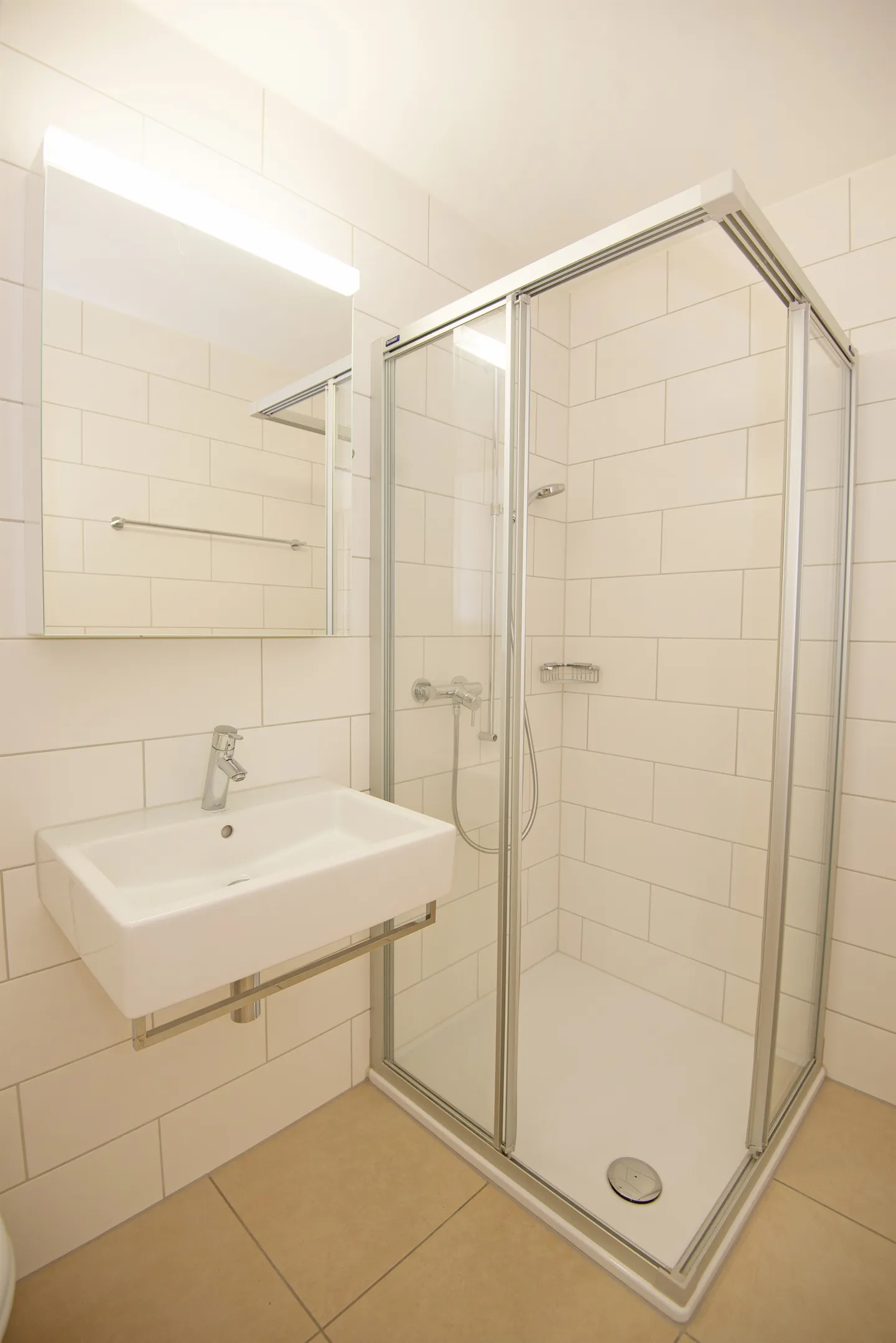 Situato in posizione centrale ma comunque nel verde - Foto 6 di 6