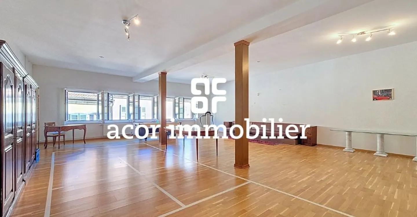Außergewöhnliches Geschäftsgebäude - Foto 4 von 7