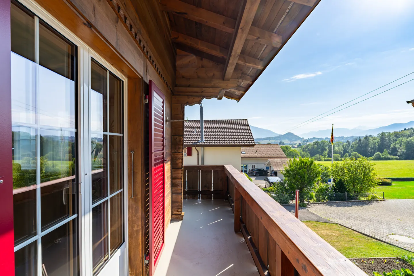 Maison familiale élégante avec vue sur les montagnes - Photo 5 sur 6