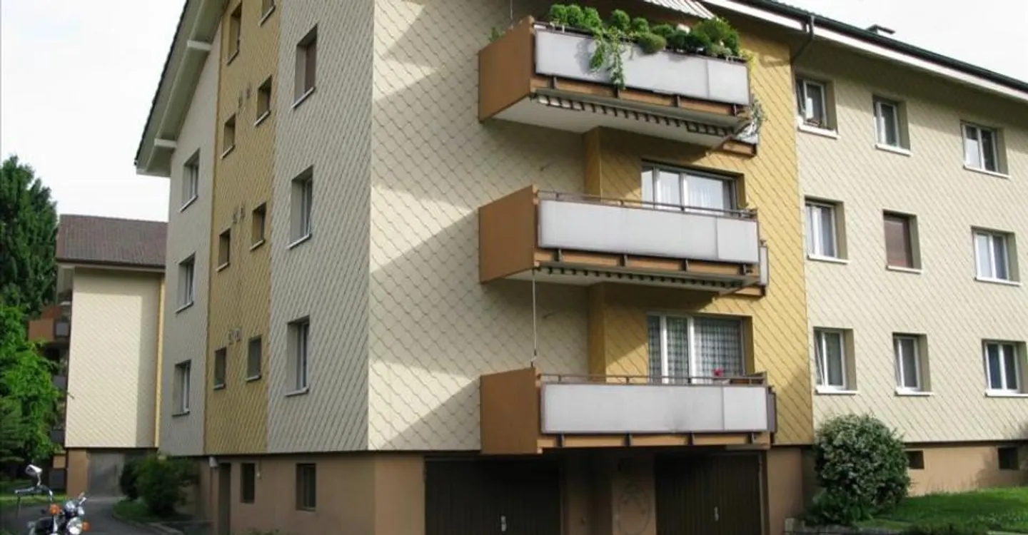 Quiet Neighborhood - Rent without Deposit - Photo 1 of 5