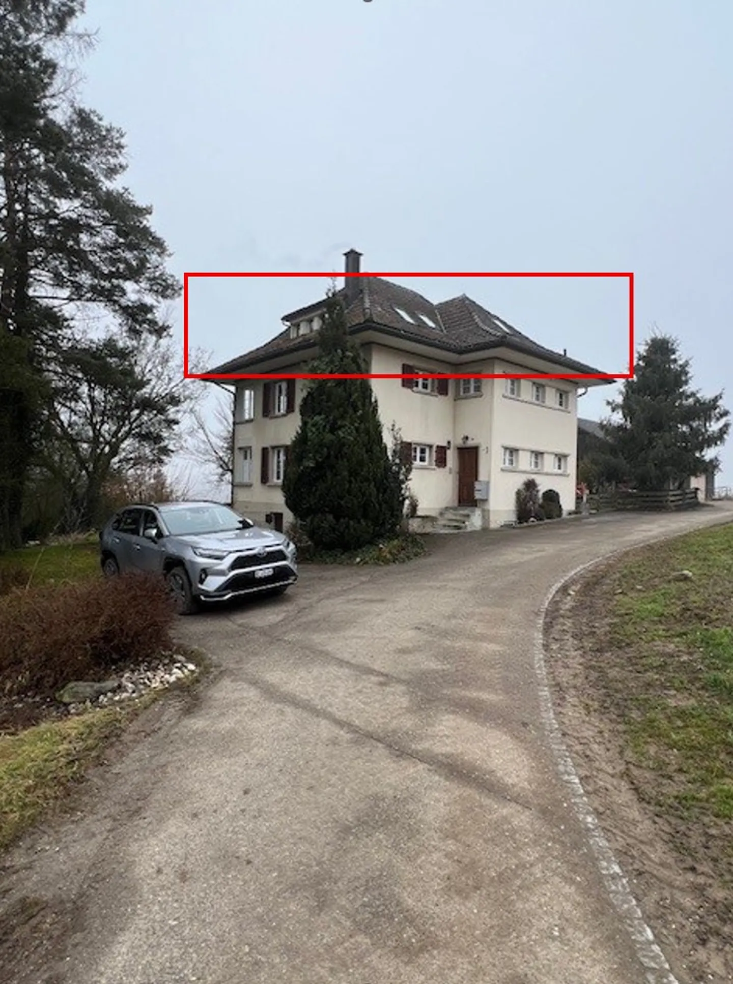 Charmante Dachwohnung in ruhiger Lage - Foto 1 von 20