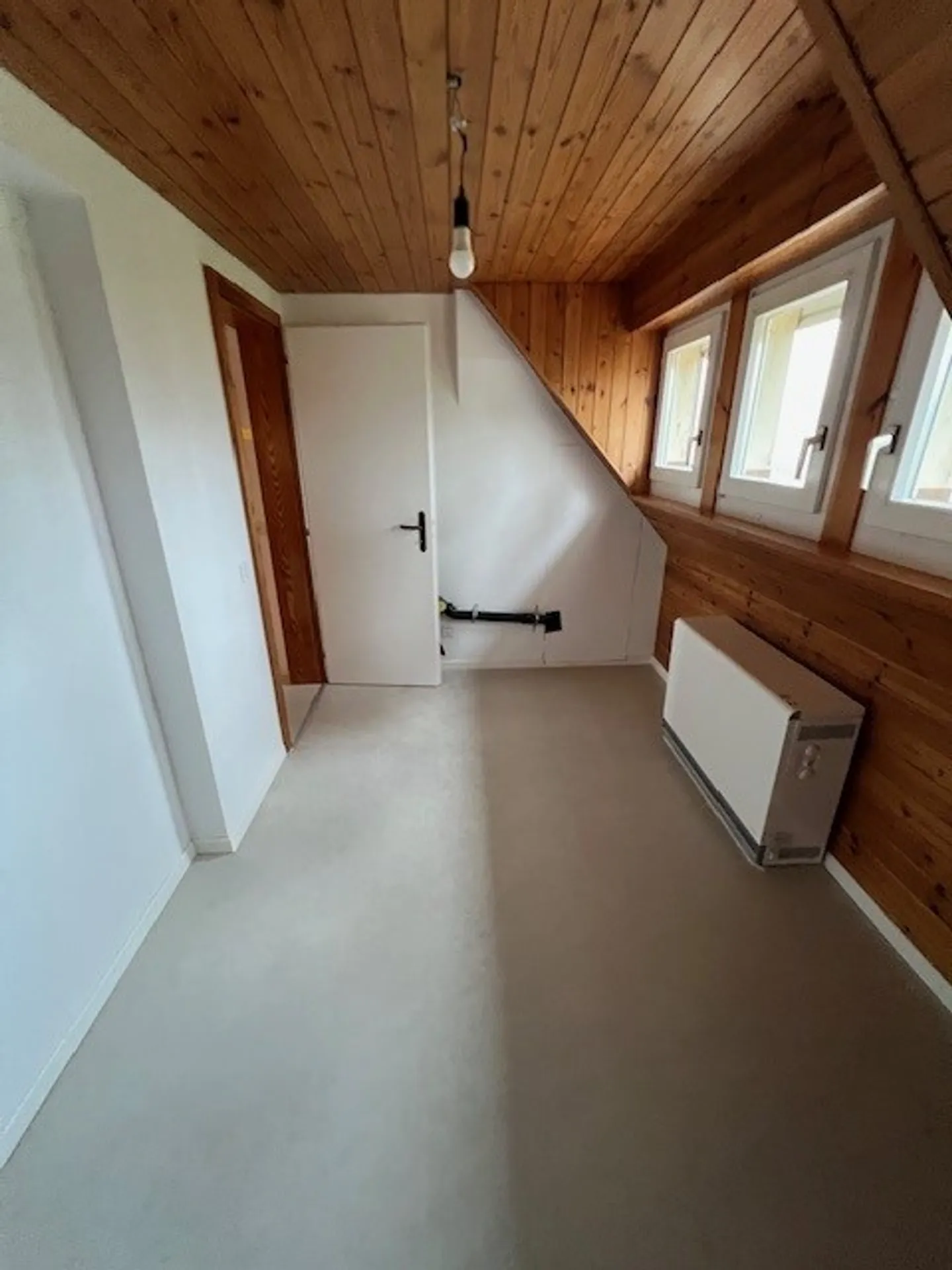 Charmante Dachwohnung in ruhiger Lage - Foto 9 von 20