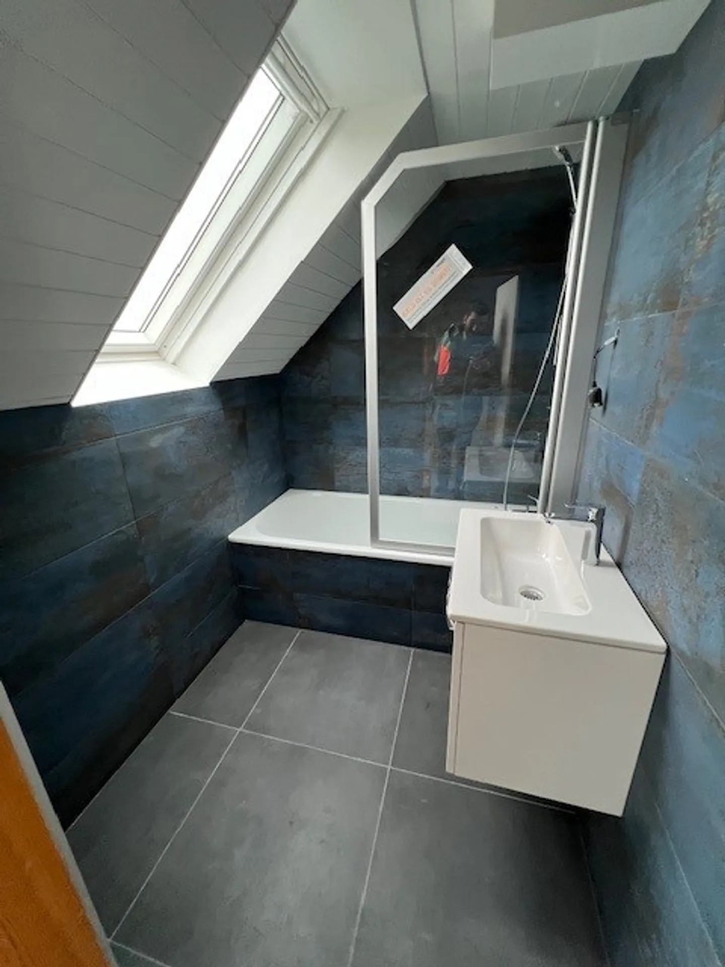 Charmante Dachwohnung in ruhiger Lage - Foto 13 von 20