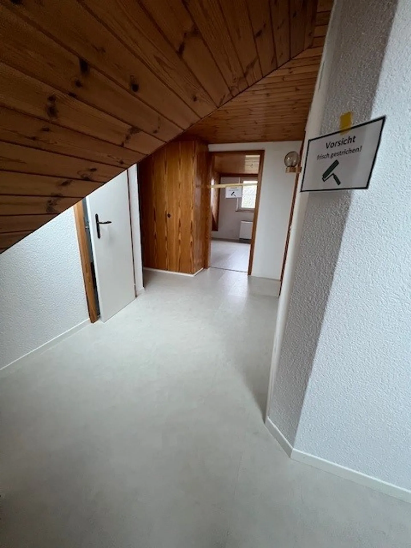 Charmante Dachwohnung in ruhiger Lage - Foto 4 von 20