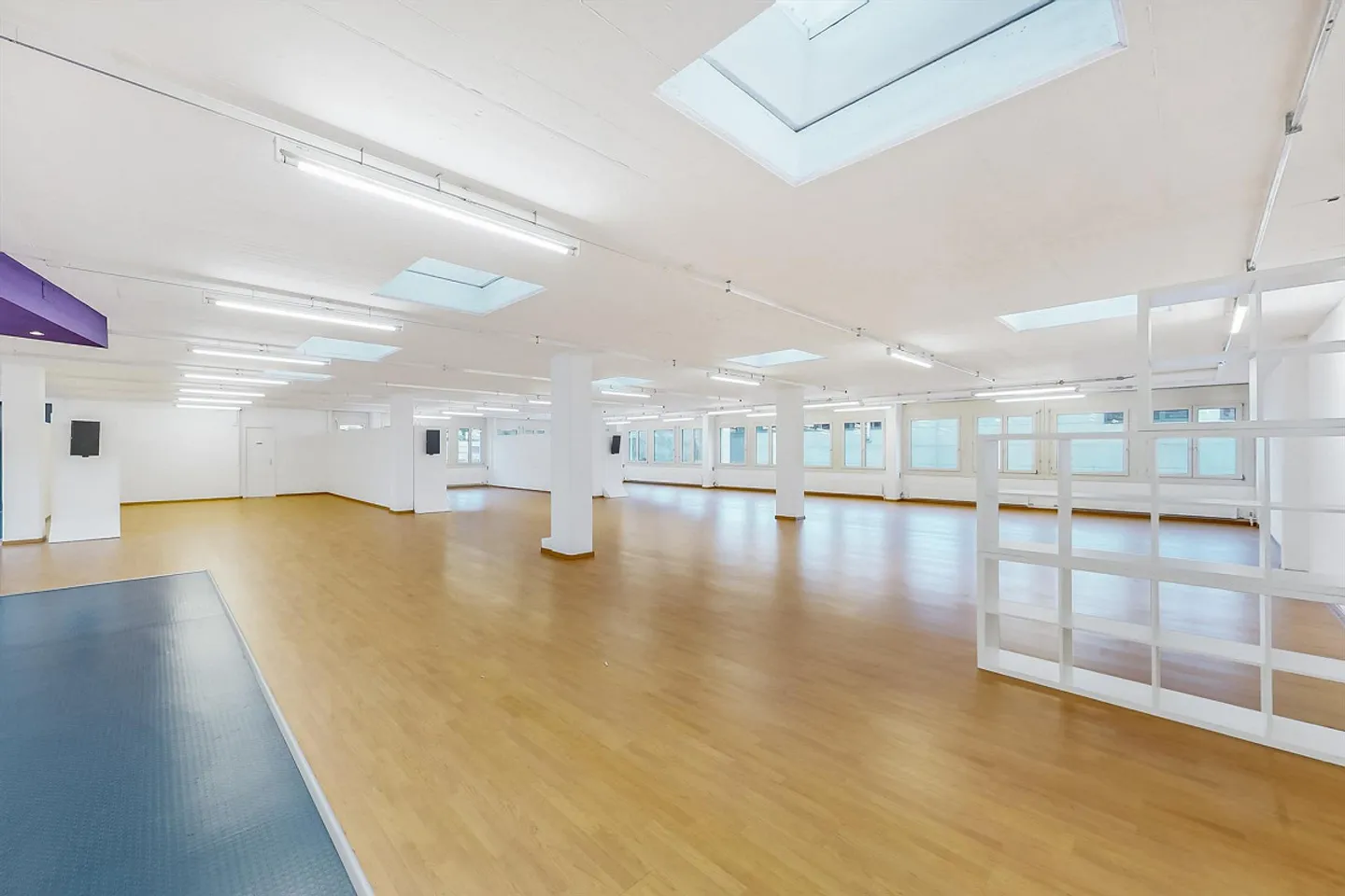 Spacious office of 358 m2 - Ideal space for dynamic companies - Photo 2 of 6