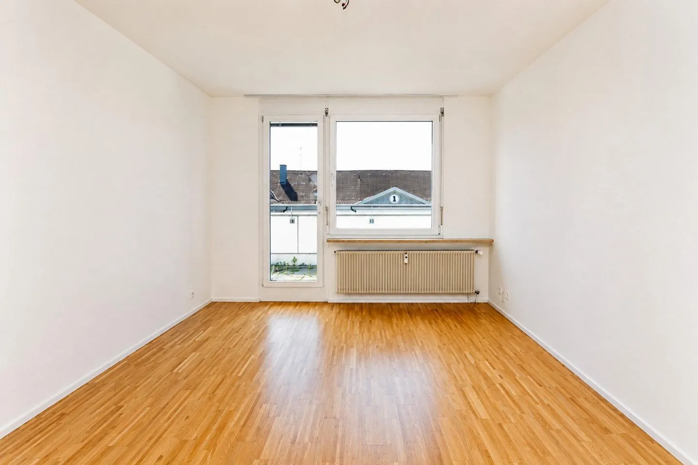 Modern 3-room penthouse with two roof terraces in a central location... - Photo 3 of 9