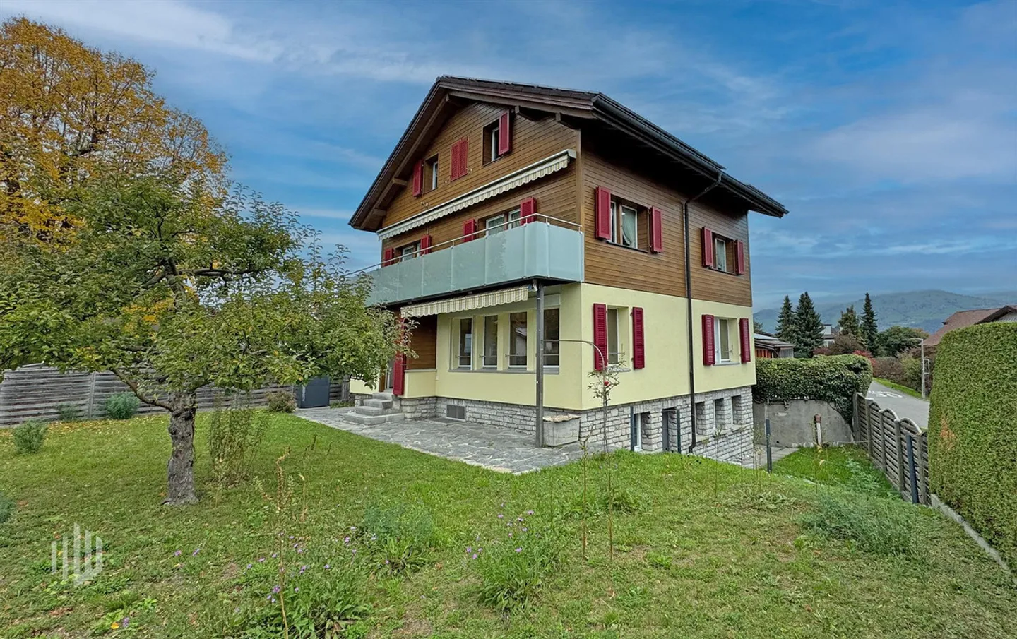 ImmoWyss - Appartement rénové de 3,5 pièces au rez-de-chaussée avec coin salon dans le jardin - Photo 10 sur 11