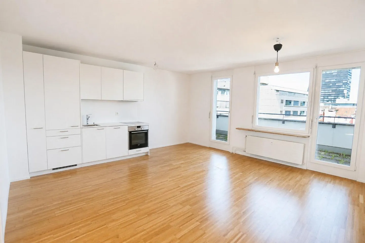 Modern 3-room penthouse with two roof terraces in a central location... - Photo 1 of 9