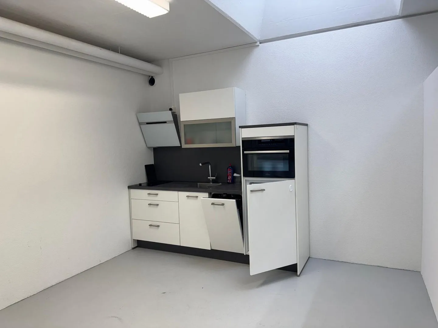 Spazio commerciale moderno a Münsingen - Foto 13 di 13