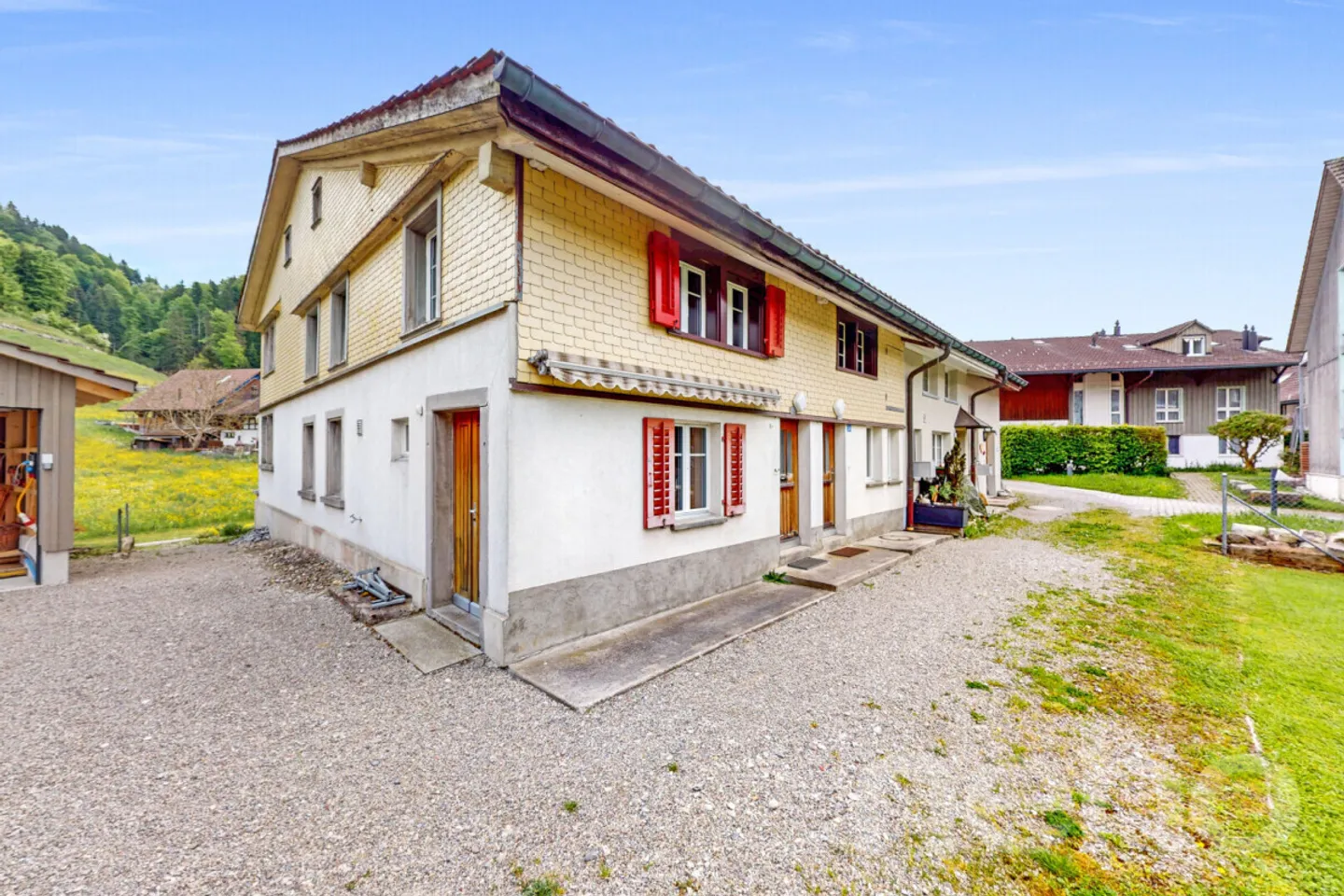 Corner Townhouse Fischenthal - Photo 1 of 11