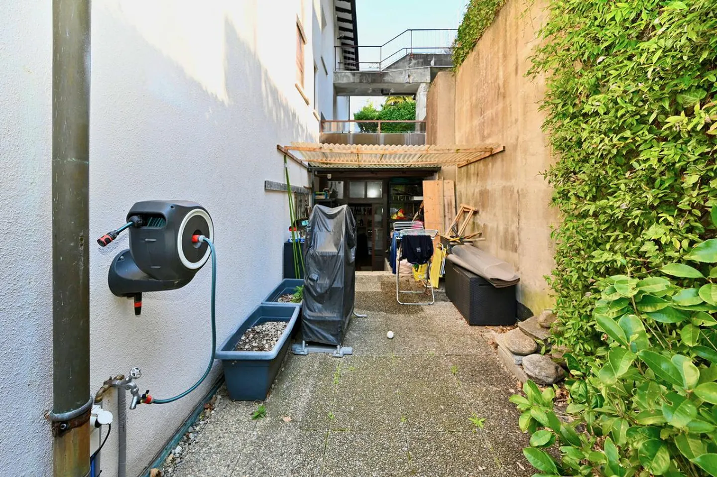 Refined Apartment with Garden and View of Lake Lugano - Photo 17 of 19