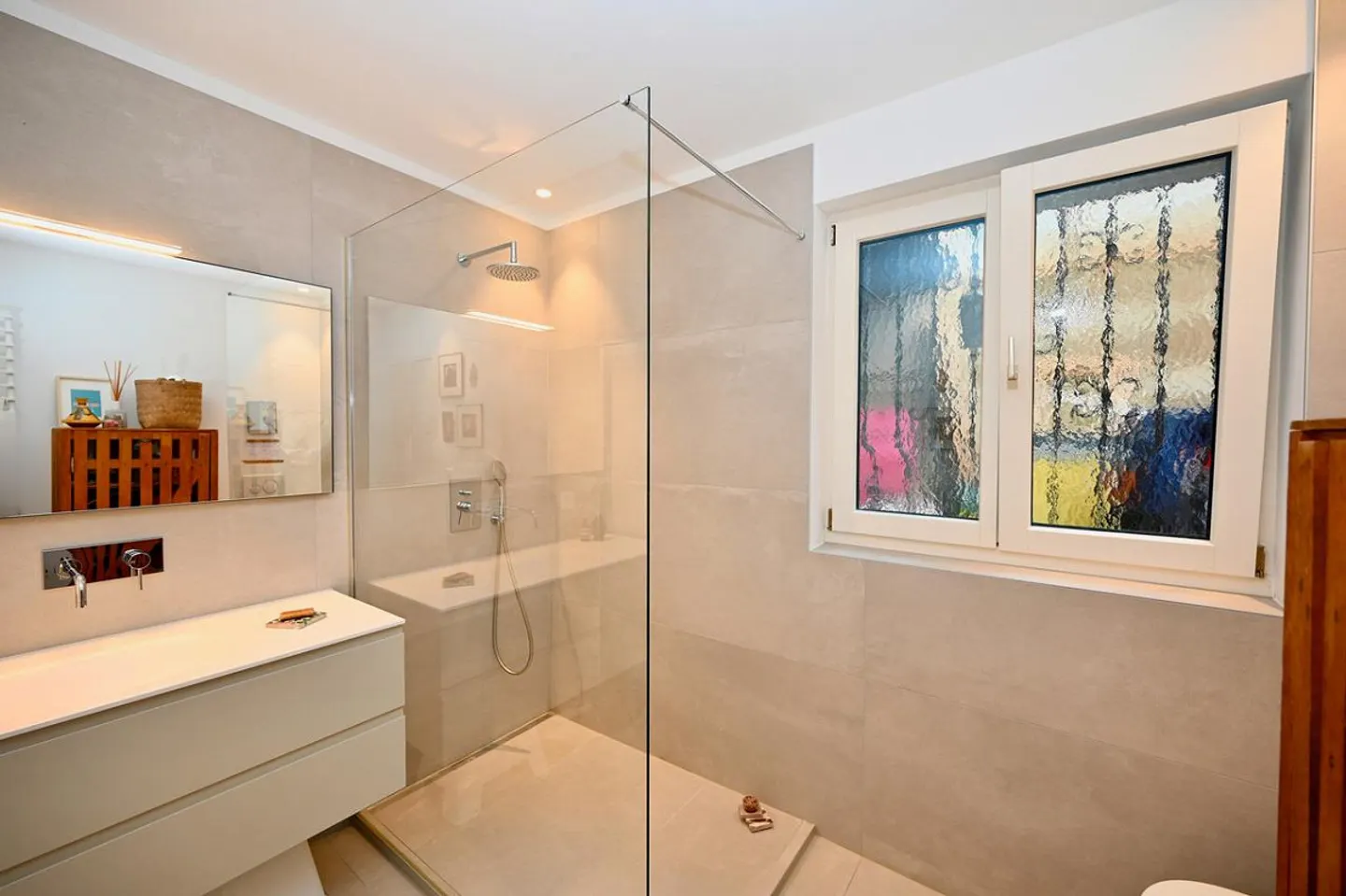 Refined Apartment with Garden and View of Lake Lugano - Photo 14 of 19