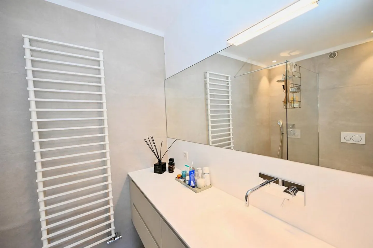 Refined Apartment with Garden and View of Lake Lugano - Photo 16 of 19
