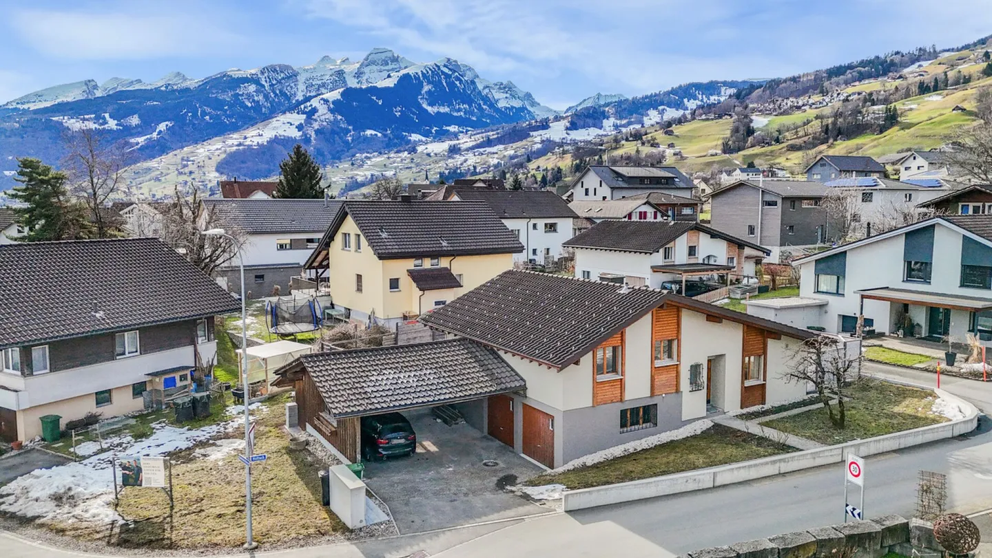 Maison individuelle de 4,5 pièces fraîchement rénovée - Photo 1 sur 22