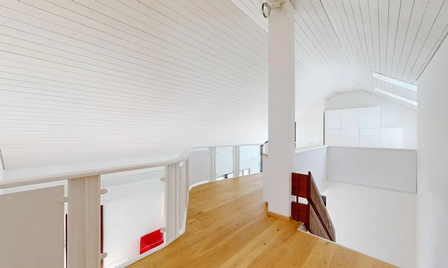 Attique-Maisonette avec Galerie, Terrasse et beaucoup de vie privée - Photo 9 sur 13