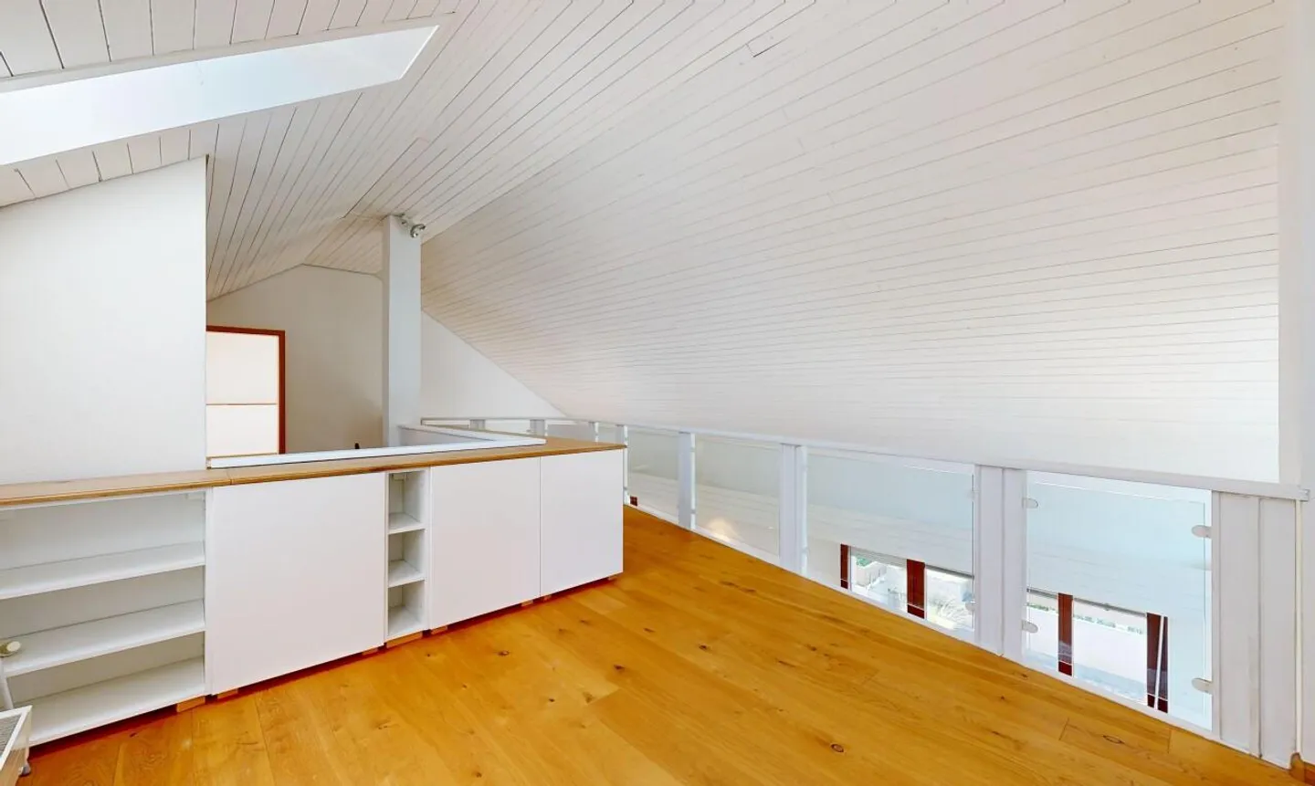 Attique-Maisonette avec Galerie, Terrasse et beaucoup de vie privée - Photo 10 sur 13