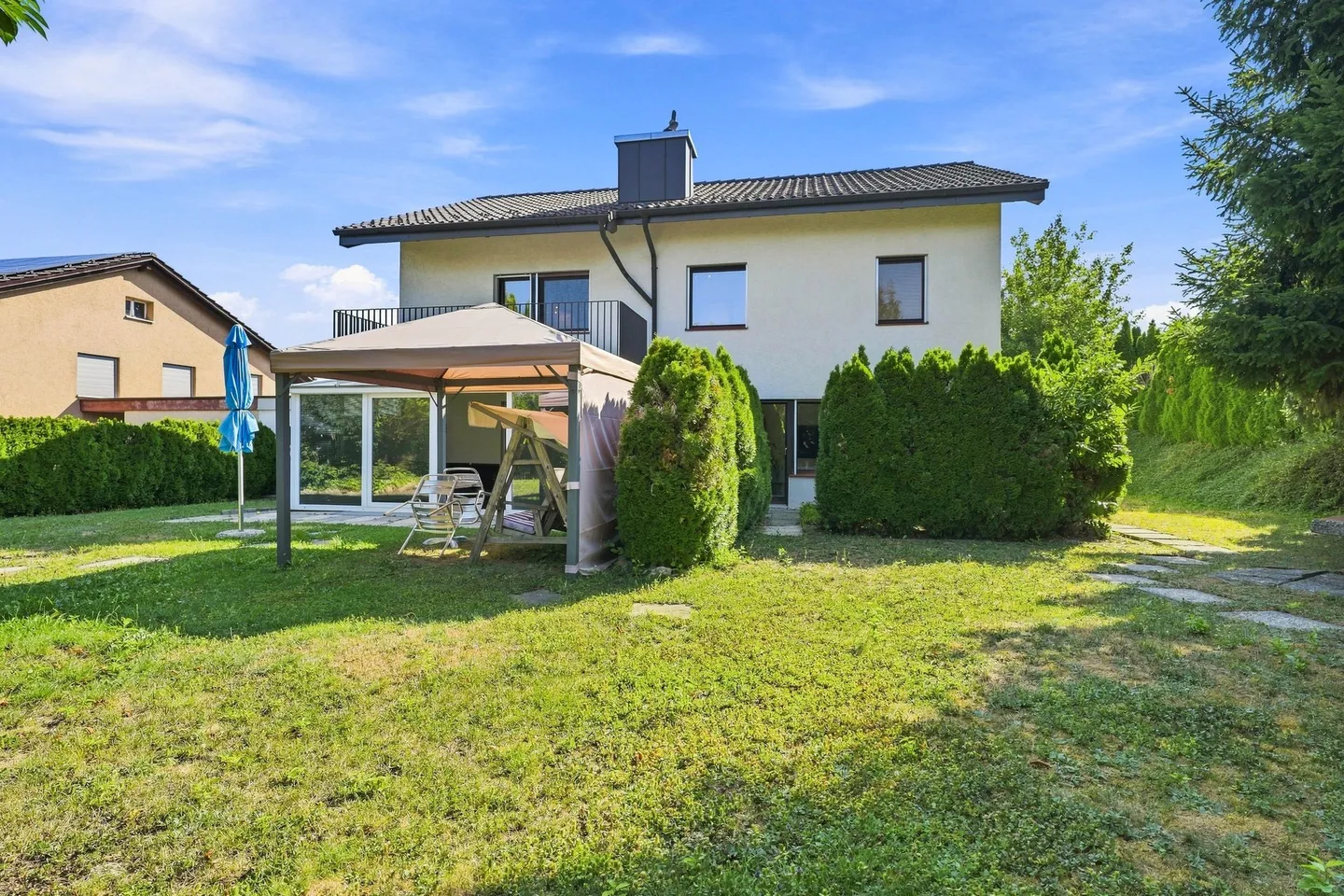Family house with a dream garden - Photo 1 of 12