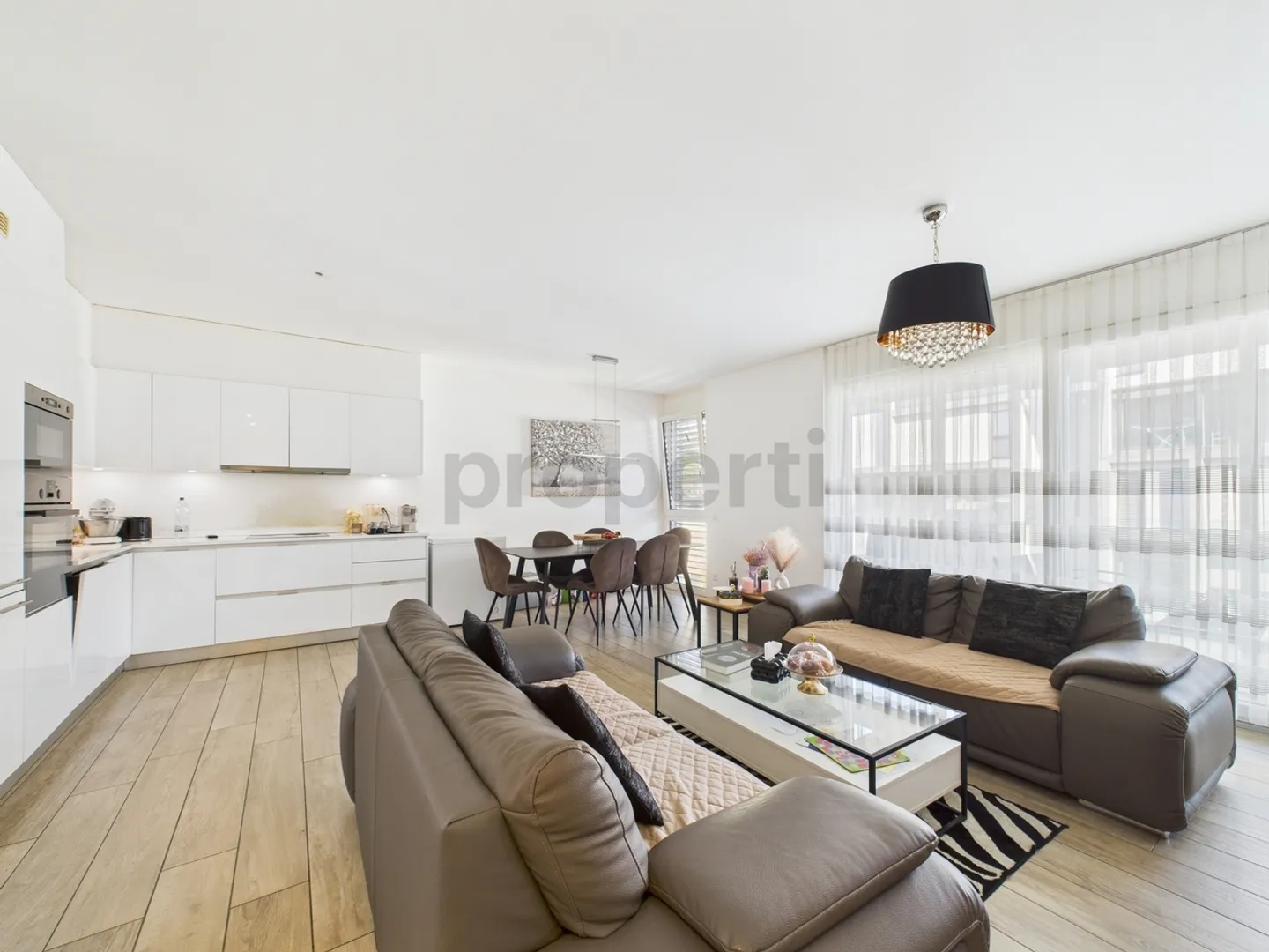 Newly built apartment 3.5 rooms - Photo 2 of 13