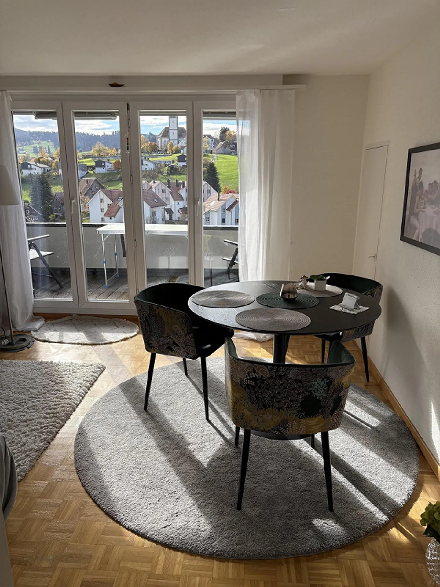 Appartement sous les combles de 2 pièces au 3ème étage - Photo 2 sur 10