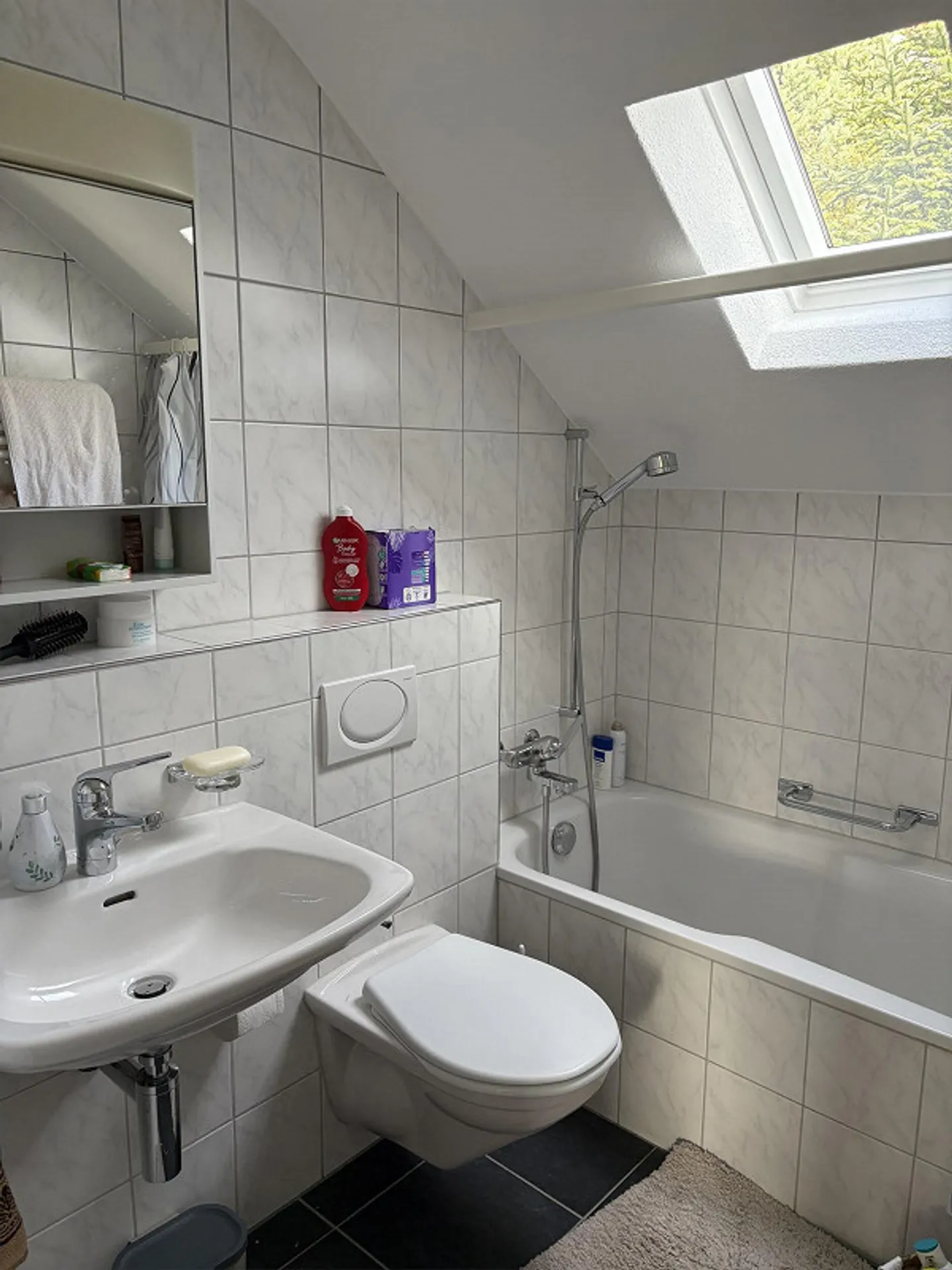 Appartement sous les combles de 2 pièces au 3ème étage - Photo 8 sur 10