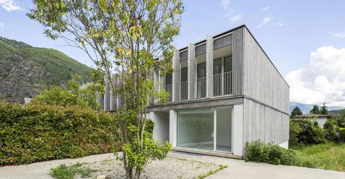 Casa a schiera contemporanea a Tegna - Foto 2 di 4