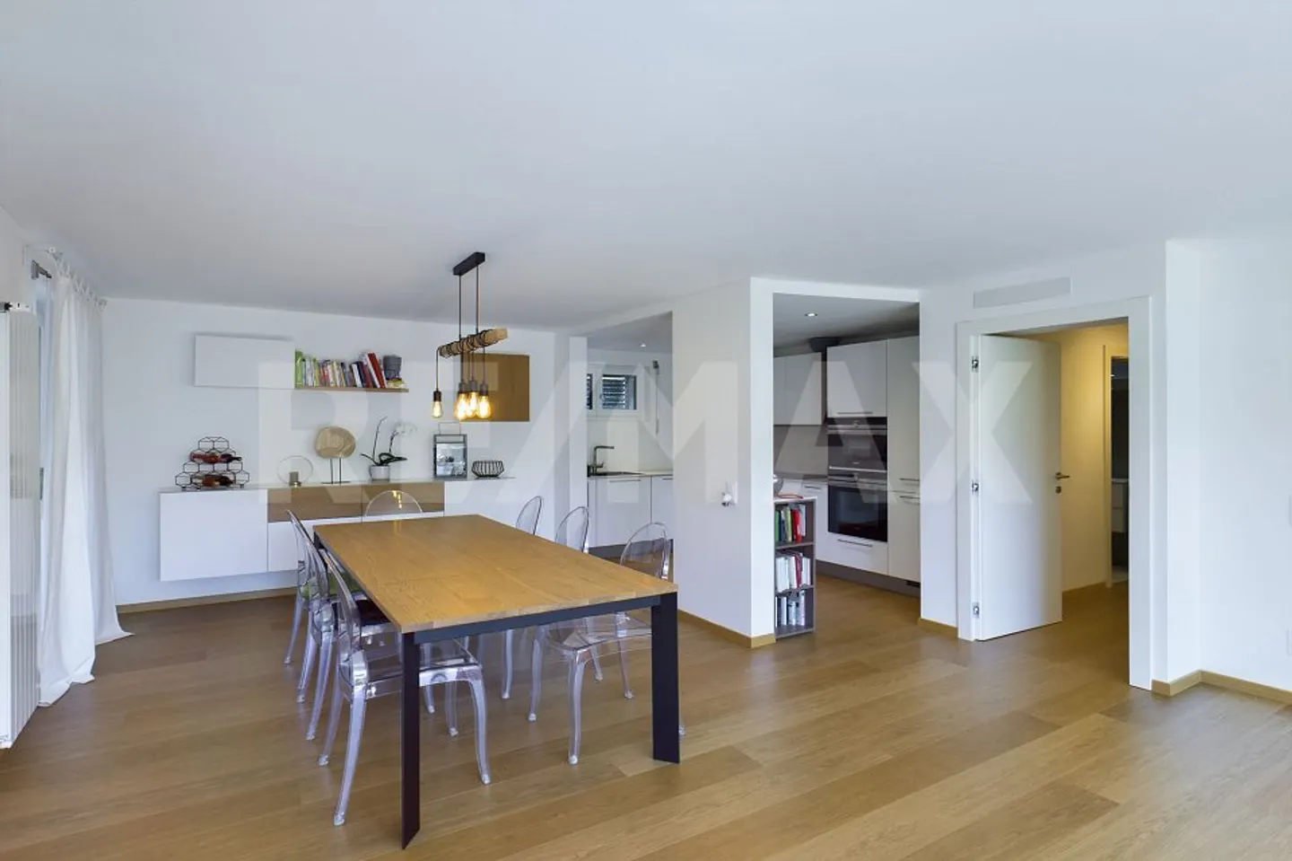 Charming Duplex Home - Photo 5 of 13