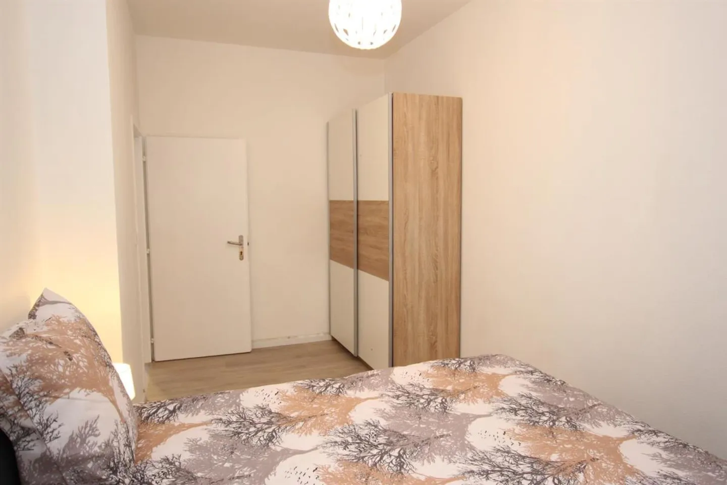 Furnished 4-room apartment - Photo 6 of 6