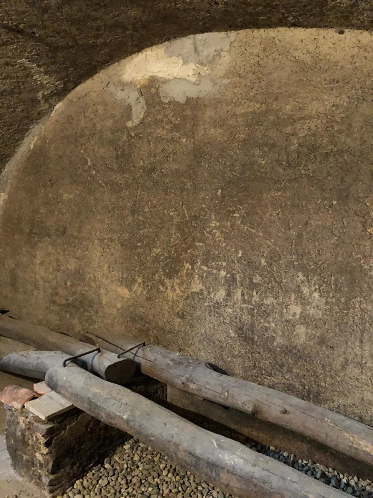 Tessiner Keller auf Zwei Ebenen mit Offener Aussicht - Foto 8 von 8