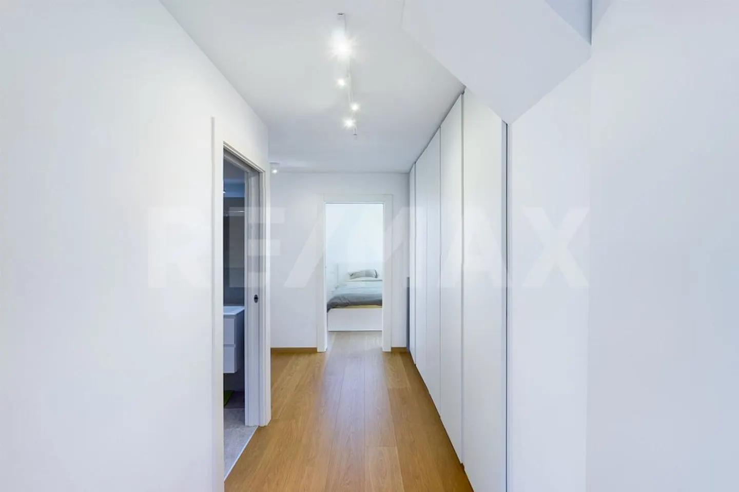 Charming Duplex Home - Photo 8 of 13