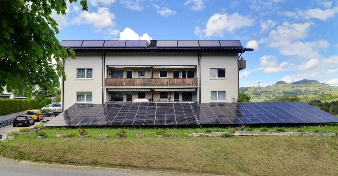 Appartamento affascinante di 4,5 stanze con balcone e garage - Foto 12 di 13