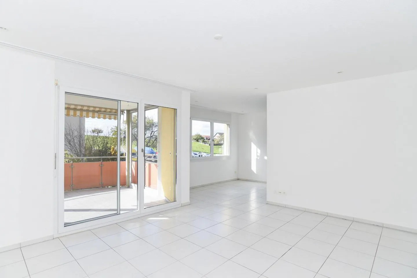 Emménager et profiter : Appartement bien entretenu avec balcon et ascenseur - Photo 2 sur 13