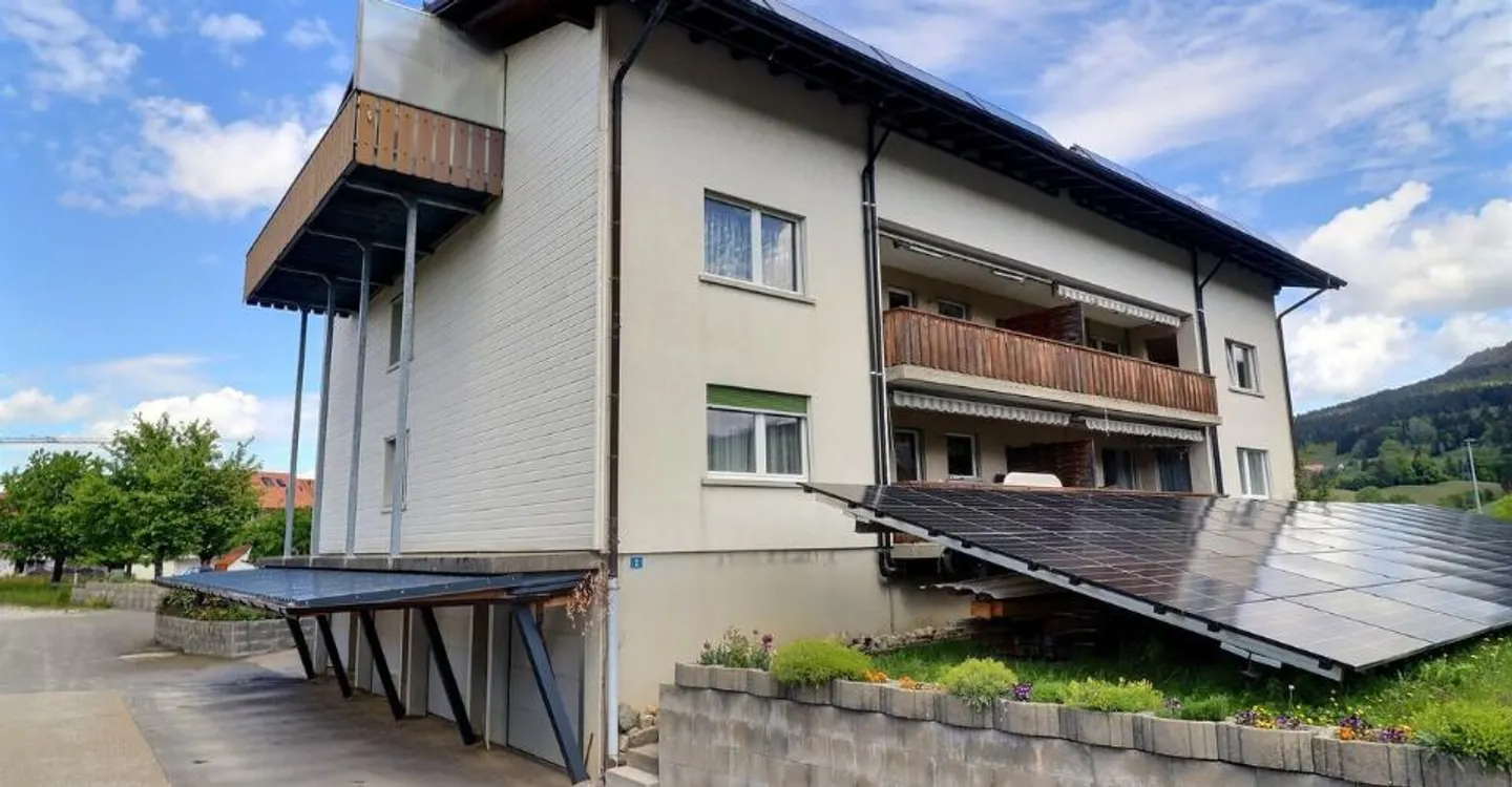 Appartamento affascinante di 4,5 stanze con balcone e garage - Foto 13 di 13