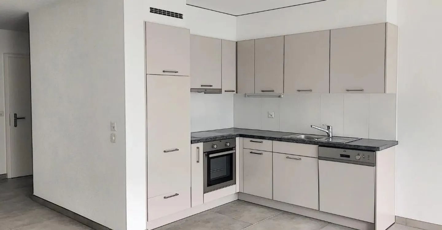 Appartement rénové à Sion - Photo 1 sur 12