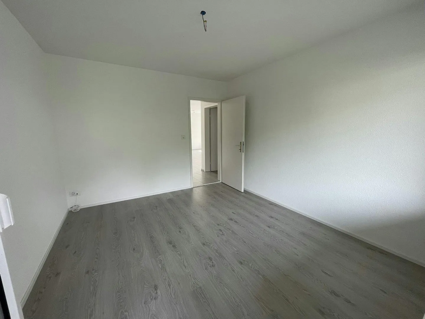 Appartement lumineux de 3,5 pièces dans le quartier populaire de Lacuna - calme, vert... - Photo 6 sur 12