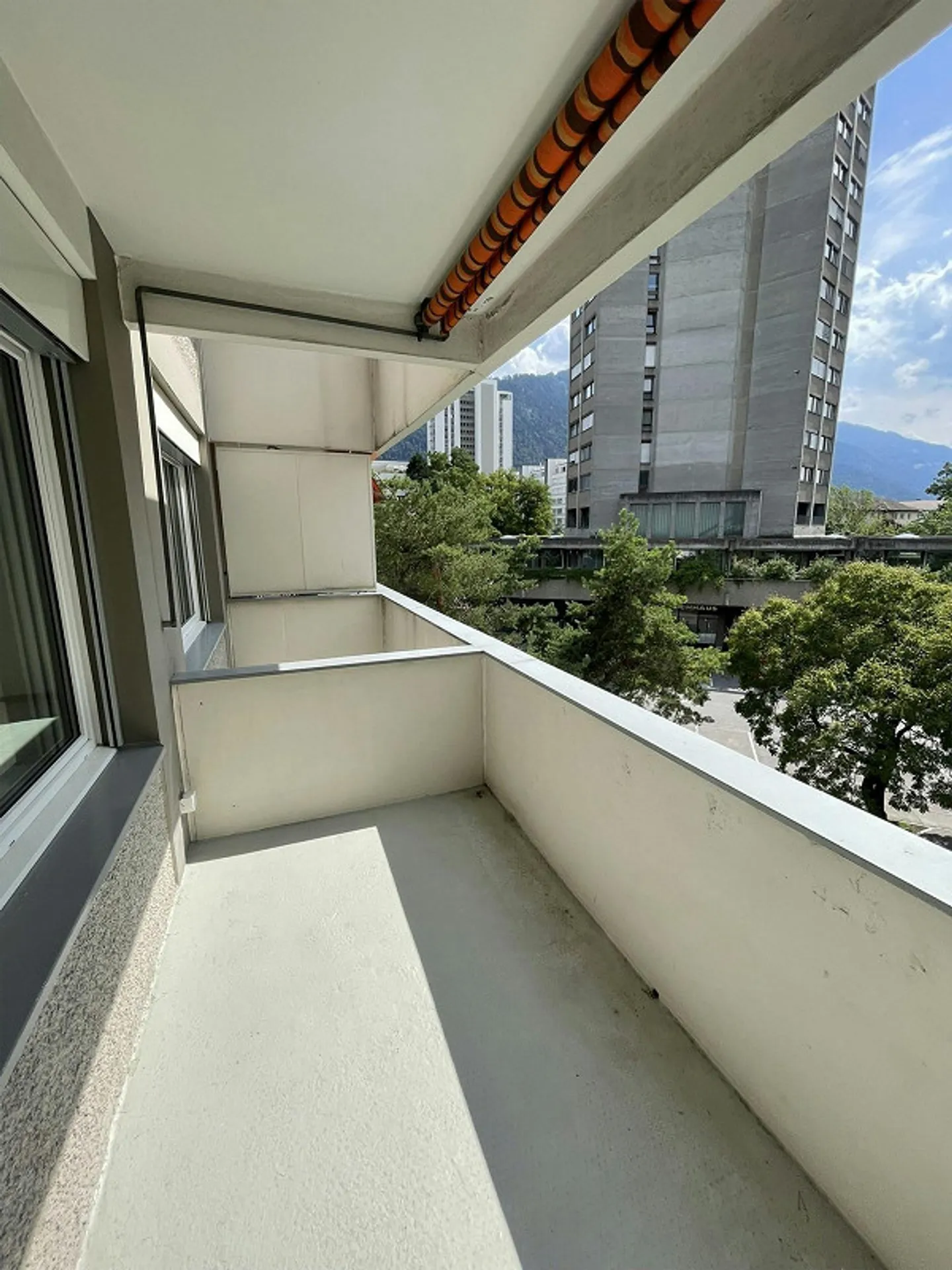 Appartement lumineux de 3,5 pièces dans le quartier populaire de Lacuna - calme, vert... - Photo 12 sur 12