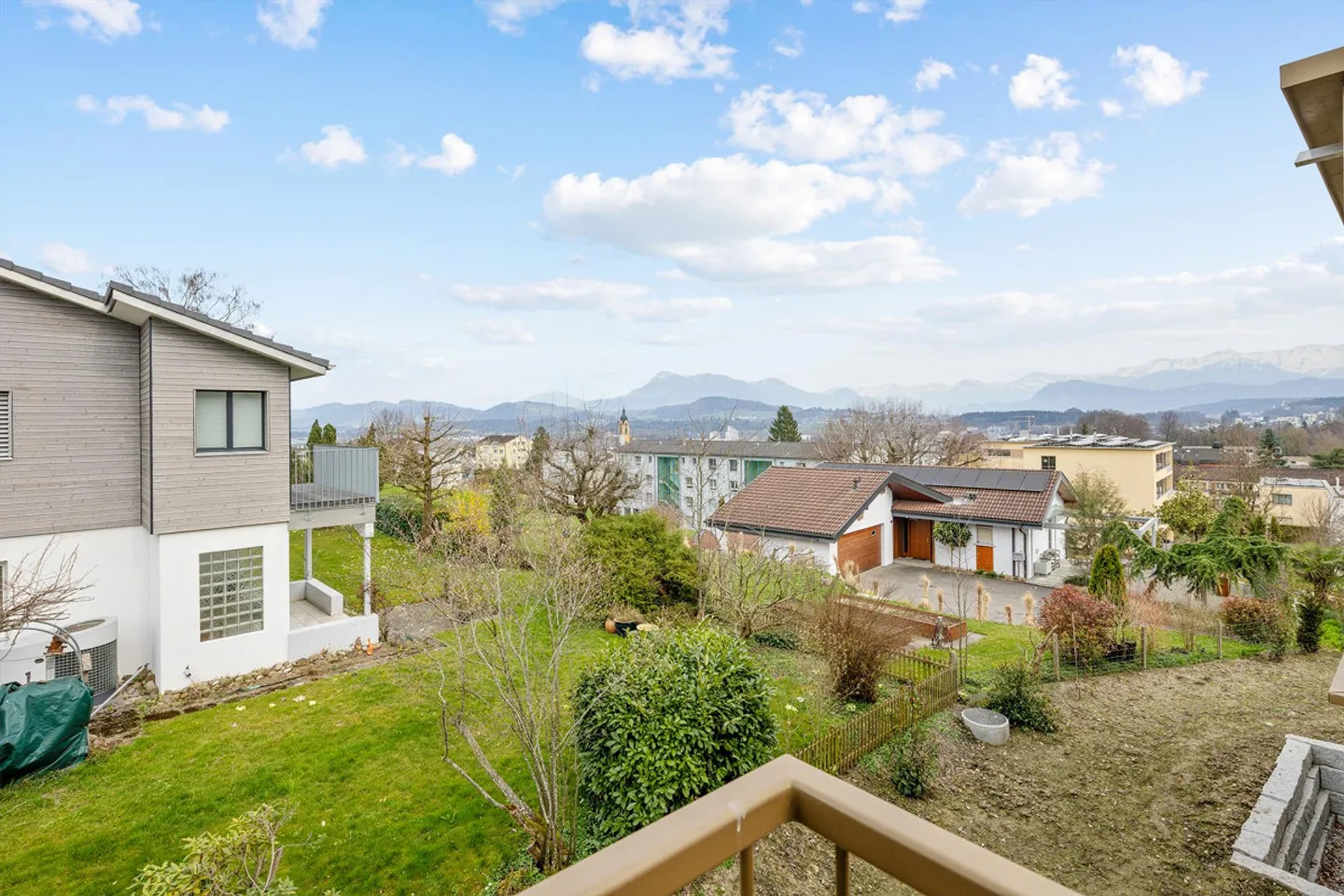 Detached single-family house in a family-friendly location - Photo 7 of 7