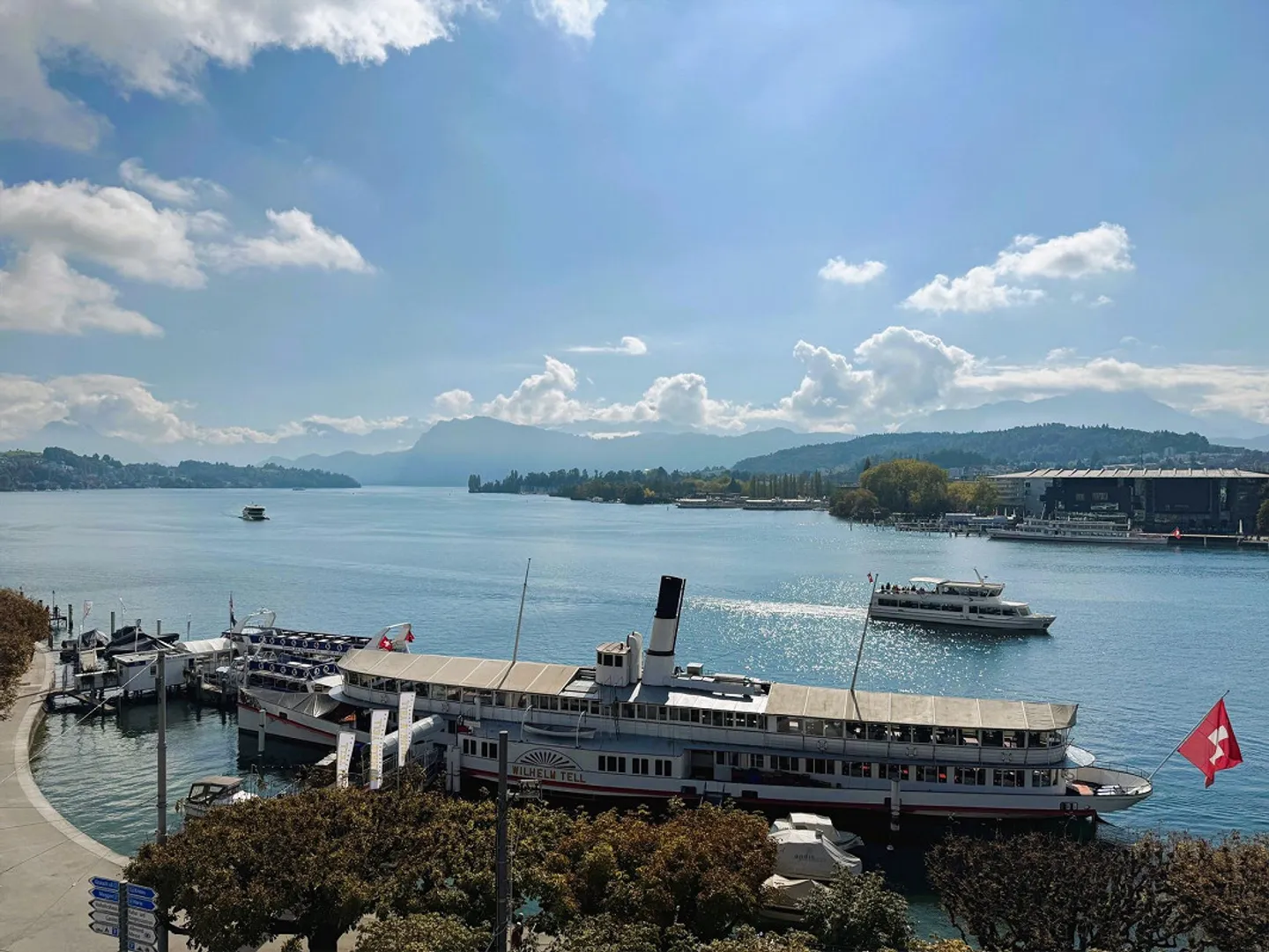 Attraktive einzelne Büros im Herzen von Luzern – mit direktem Seeblick - Foto 2 di 9