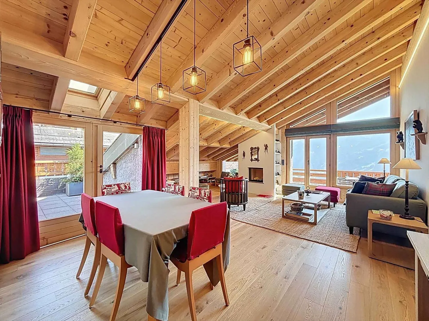 Charming Apartment in the Heart of Verbier - Photo 1 of 7