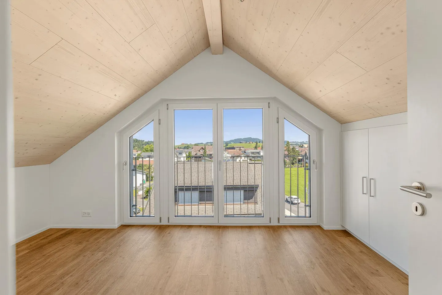 Exclusive 5.5-room maisonette apartment (West) - Living on two floors - Photo 13 of 14