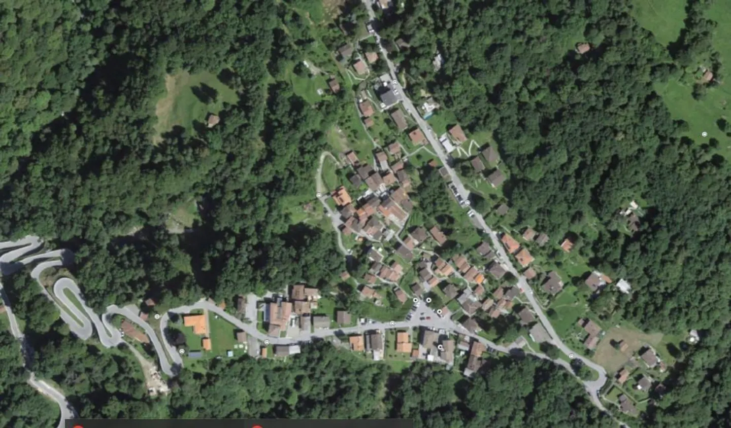 Schönes rustikales Haus mit 2 1/2 Zimmern im Dorf mit Garten und Pergola - Foto 21 von 22
