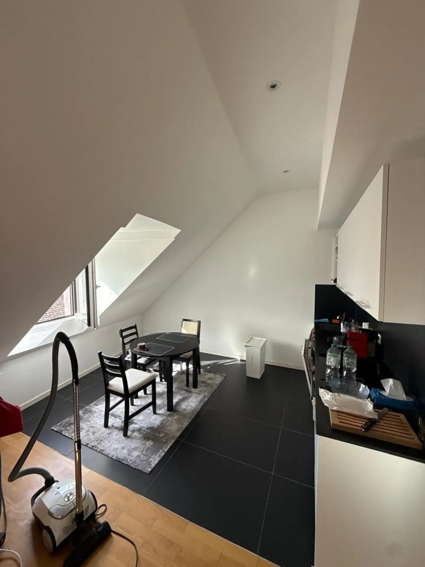 Appartement Charmant Près de Migros - Photo 2 sur 7