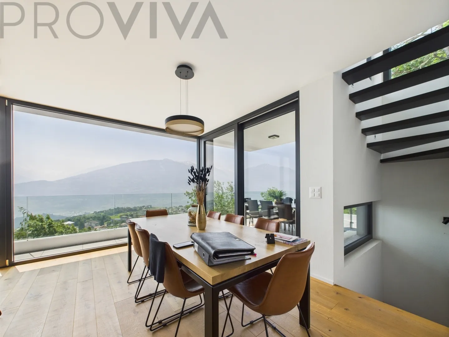 Modernly equipped, fantastic view, heated outdoor pool included - Photo 5 of 7